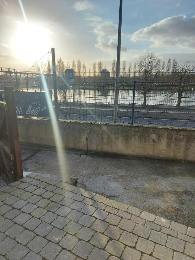 Appartement Rdc Plein Centre Avec Terrasse Visé 외부 사진